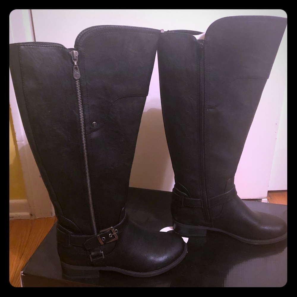 GUESS Leather Boots